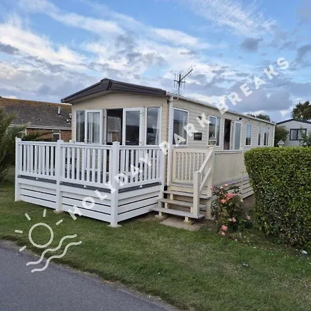 The Palms - Spacious 3 Bed At Seal Bay Resort In Selsey Exterior photo